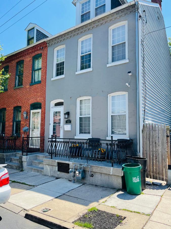 Villa Industrial Brick Townhouse In Downtown Lancaster Exterior foto